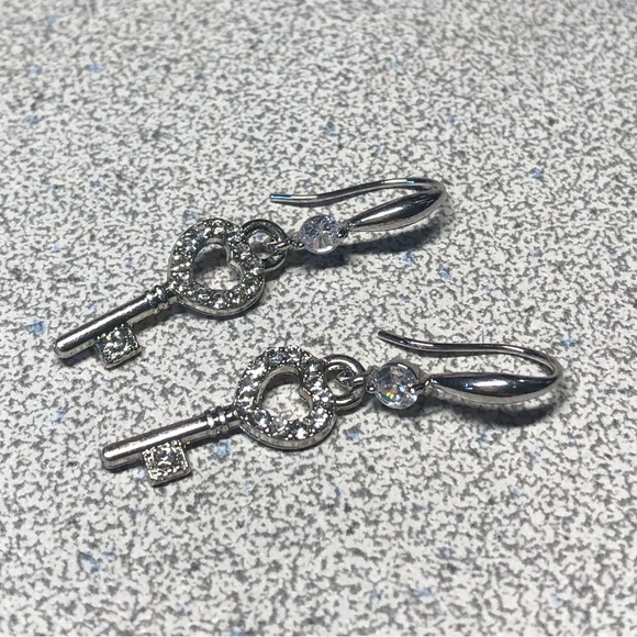 KEY earring with beautiful rhinestone hooks, NWOT - Picture 10 of 10